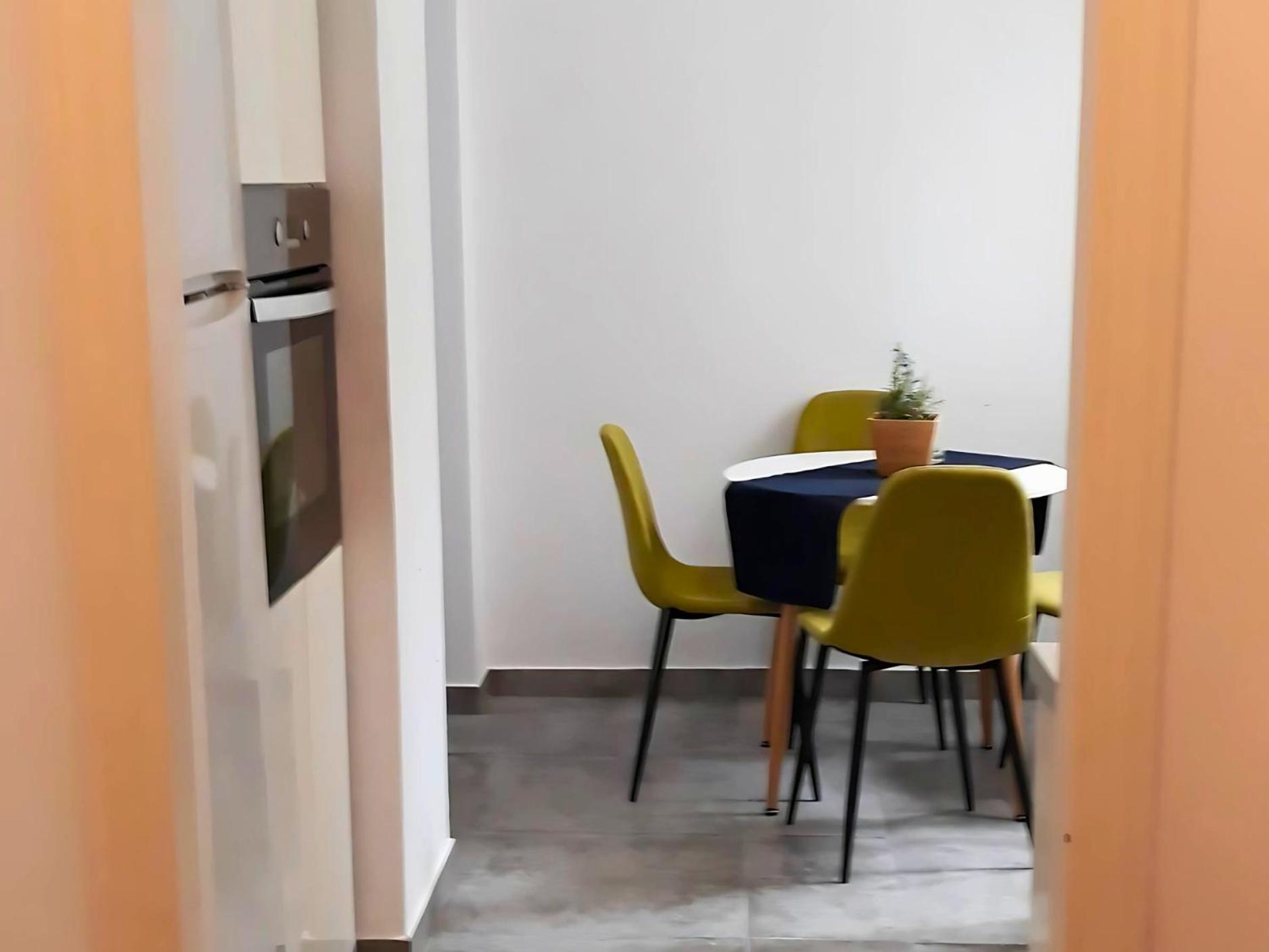 Cozy Apartment For 4 In Kolonaki, Lycabettus Atenas Exterior foto
